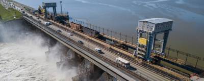Плотину Новосибирской ГЭС закроют для движения транспорта