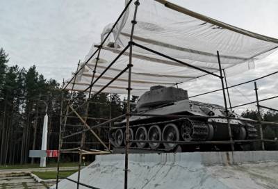Фото: в Тихвине полным ходом идет реконструкция мемориала «Танк»