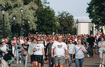 Николай Шерстнев - Витебский марш: тысячи человек прошли колонной по всему городу - charter97.org