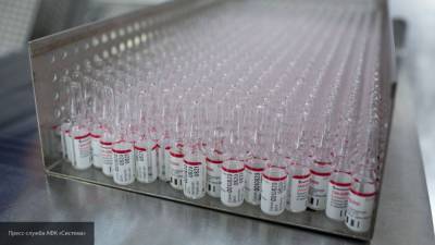 Россиян могут полностью обеспечить вакциной от коронавируса в течение года
