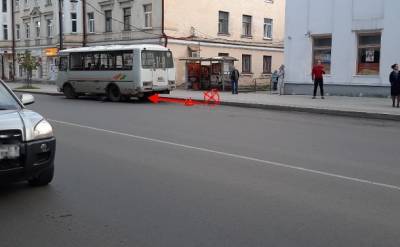 В Сыктывкаре из салона автобуса выпала пассажирка