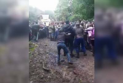 На горе Куштау начались столкновения экоактивистов с сотрудниками ЧОПа