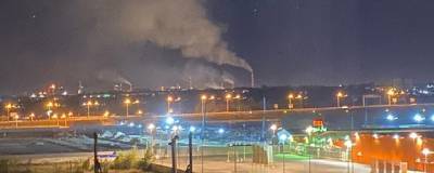 Жители Омска сфотографировали ночные выбросы
