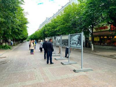 В центре Смоленска открылась выставка ретро-фотографий