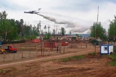 Спасатели не могут справиться с лесными пожарами в Сибири