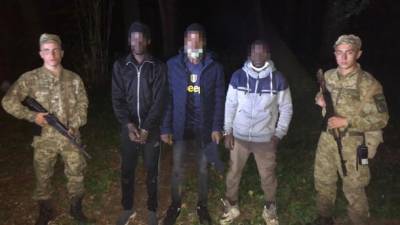 На границе со Словакией остановили четырех африканцев