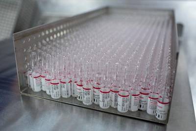 Производство вакцины от коронавируса запустили в России