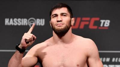 Гамзатов не выступит на турнире UFC в США из-за проблем с визой