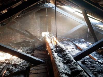 В костеле в Житомирской области произошел пожар: возникла угроза горения детской спортивной школы