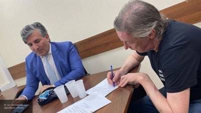Адвокат Пашаев объяснил отказ Ефремова от признания вины
