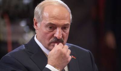Bloomberg: окружение Лукашенко обсуждало с Кремлем возможность его бегства в Россию