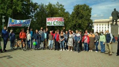 В Тюмени жители вышли на стихийную акцию с шествием в поддержку Хабаровска и Белоруссии