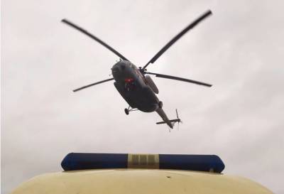 Двух пациентов районных больниц экстренно доставили в Тверь вертолетом