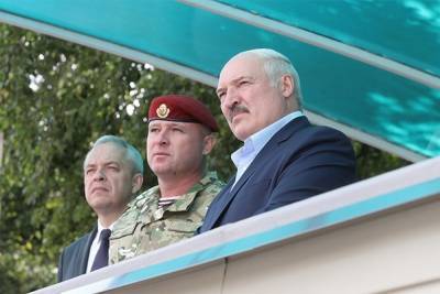 Лукашенко после разговора с Путиным выехал в Генштаб Минобороны Белоруссии