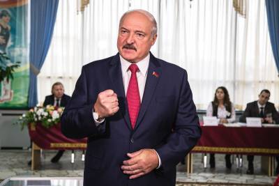Bloomberg: окружение Лукашенко изучает возможность бегства в Россию