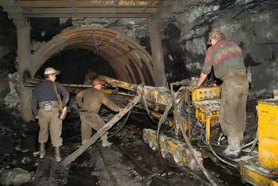 Четверо шахтеров погибли при обрушении на шахте в Воркуте
