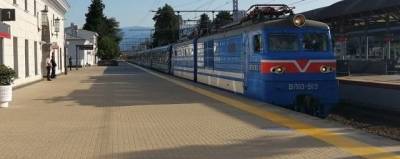 Из России в Абхазию запустили туристический ретро-поезд