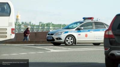 Нарушитель на BMW протащил по дороге инспектора ГИБДД в Петербурге