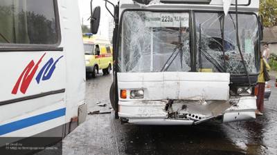 Двух жителей Нижнего Новгорода госпитализировали после ДТП с автобусами