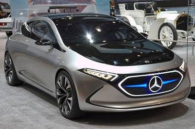 Mercedes готовится к презентации нового электрокара EQA