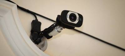 Как обнаружить скрытую камеру дома, в отеле или офисе
