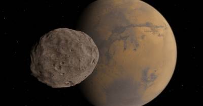 NASA показало уникальные снимки Фобоса: марсианская загадка