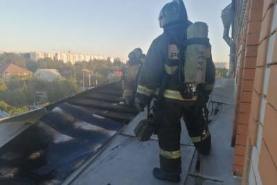 В Астрахани потушили крупный пожар в жилом доме