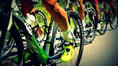 Двое велогонщиков получили серьезные травмы на "Джиро ди Ломбардия"