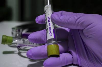 В России за сутки выявили менее пяти тысяч случаев коронавируса