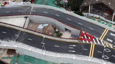 «Дом, милый дом»: в Китае построили автомагистраль вокруг жилого здания