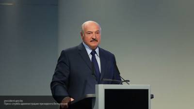 Лукашенко прибыл к Дому правительства на площади Независимости в Минске