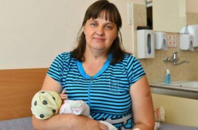 В Луцке 41-летняя украинка родила 17-го ребенка