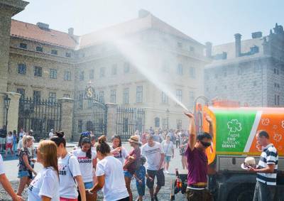 Предупреждение о сильной жаре в Чехии продлили