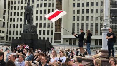 Протестующие в Минске вышли к Дому правительства Белоруссии