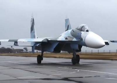 Российский истребитель Су-27 перехватил над Черным морем итальянский самолет