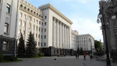 Киевский политолог предложил план внедрения демократии на Украине