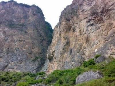 В селе Солак 16-летний подросток сорвался со скалы