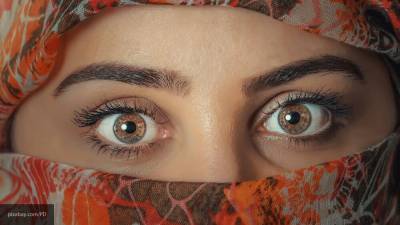 Ученые объяснили, как цвет глаз сказывается на жизни человека