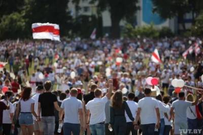 В Минске проходят митинги за и против Лукашенко: прямая трансляция