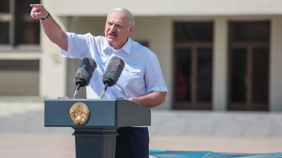 Лукашенко дважды помянул Украину недобрым словом