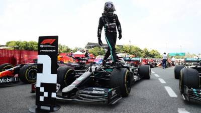 Хэмилтон побил рекорд Шумахера на “Формуле-1”