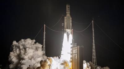Ракета Ariane 5 стартовала с космодрома Куру