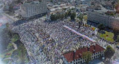 На улицы Минска вышли около 200 тысяч человек