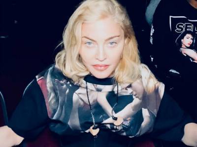 «Стерва-именинница»: Мадонна отпраздновала 62-летие в платье с глубоким декольте