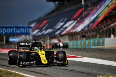 В Renault впервые в сезоне не заработали очки