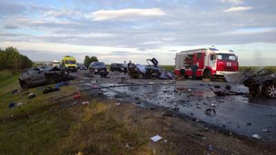 В аварии на трассе М2 "Крым" погибли 5 человек
