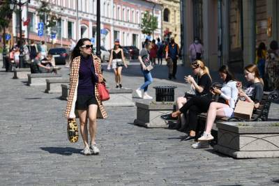 Прогнозируемое в Москве тепло не будет летним – синоптик