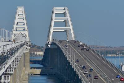 Новый суточный рекорд трафика зафиксировали на Крымском мосту