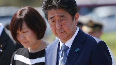 Абэ обследуется на фоне сообщений о проблемах со здоровьем