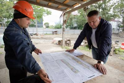 В Ново-Александровске продолжается строительство сквера